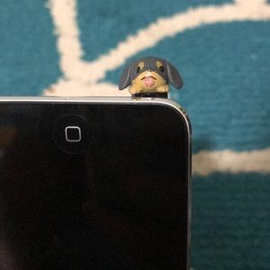 Dachshund device dust port